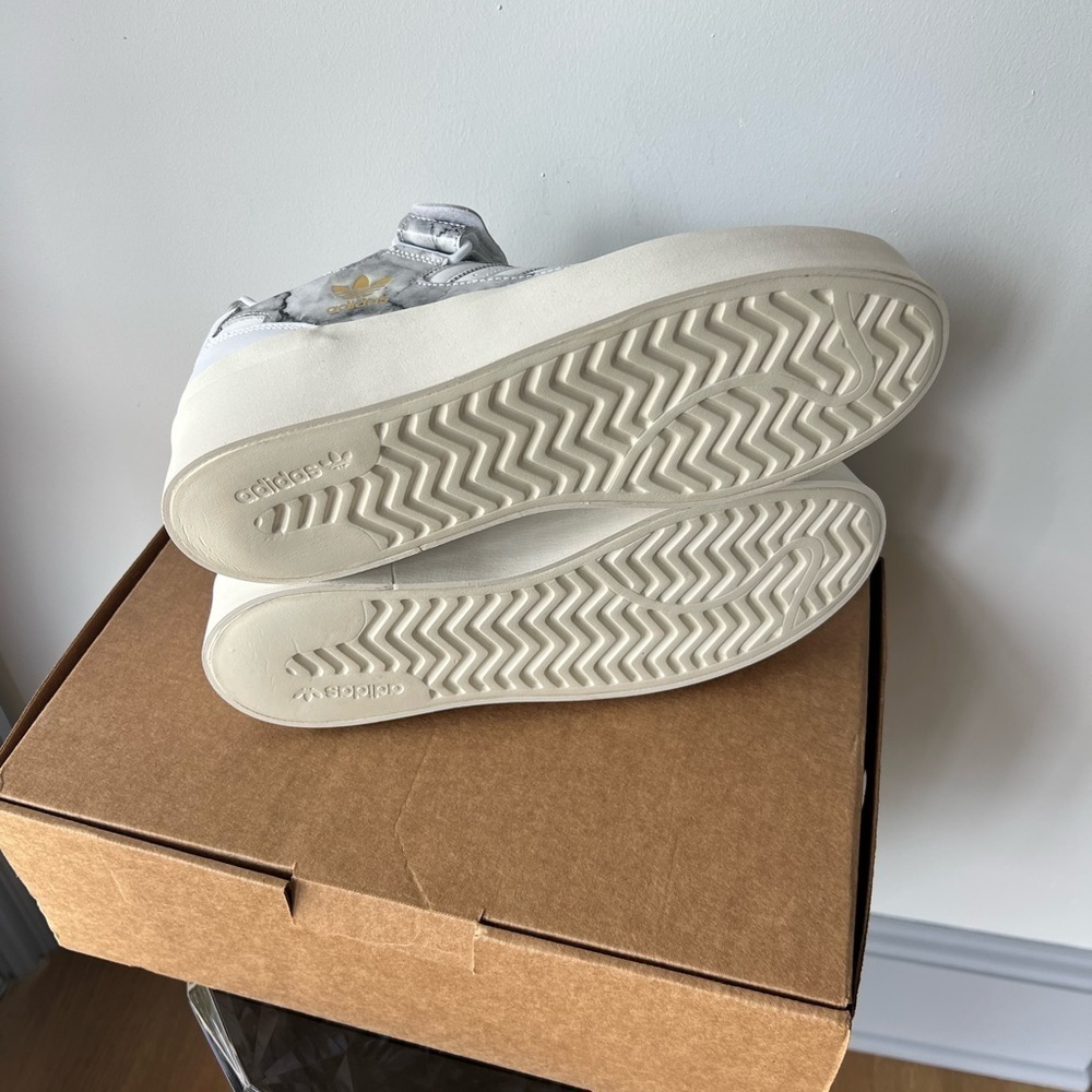 Adidas Originals Forum Bonega sneakers in white with marble print - Picture 10 of 15